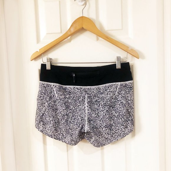 Lululemon Run Times Shorts 4" in Ditsy Daisy White - Picture 8 of 11